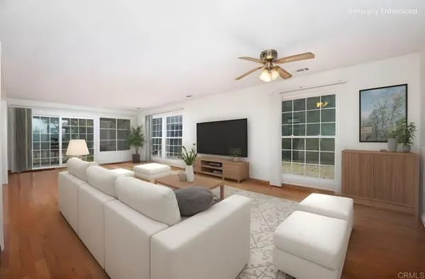 Property Slideshow image 3 of 32 | 3621 vista campana 11, Oceanside, CA, 92057