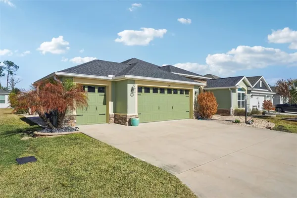 Property Slideshow image 2 of 49 | 1251 manuel cir, The Villages, FL, 32163