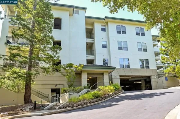 Property Slideshow image 2 of 48 | 5954 autumnwood dr 2c, Walnut Creek, CA, 94595