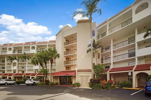 Property Slideshow image 2 of 33 | 3485 environ blvd c106, Lauderhill, FL, 33319
