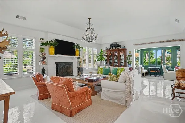 Property Slideshow image 3 of 28 | 2 mackay ln, Savannah, GA, 31411