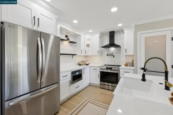 Property Slideshow image 3 of 60 | 2101 golden rain rd 14, Walnut Creek, CA, 94595