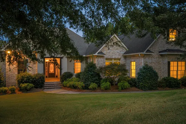Property Slideshow image 3 of 75 | 931 steeplechase rd, Aiken, SC, 29803