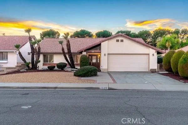 Property Slideshow image 2 of 39 | 1329 hickory dr, Hemet, CA, 92545
