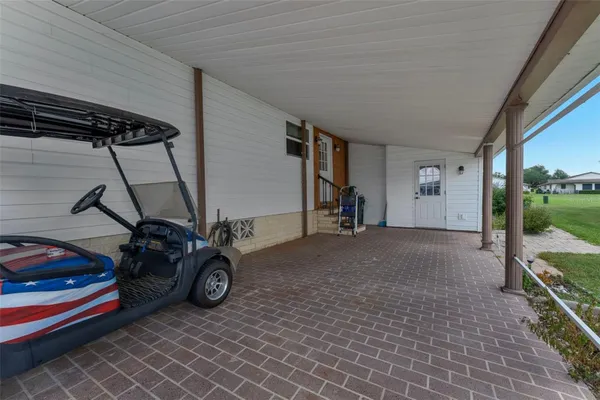 Property Slideshow image 2 of 23 | 3175 pebble bend dr, Lakeland, FL, 33810