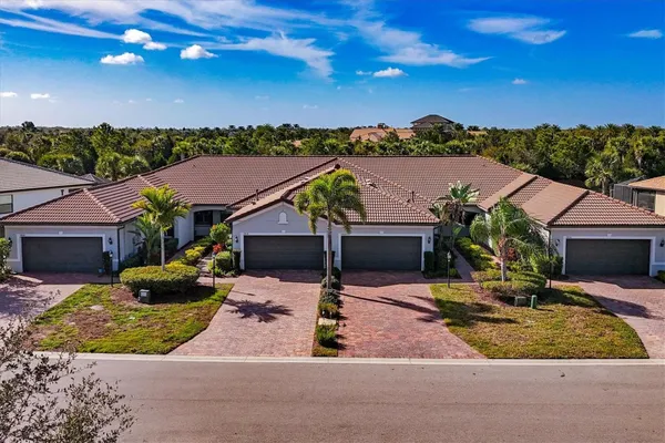 Property Slideshow image 2 of 50 | 17634 camden dr, Bradenton, FL, 34202