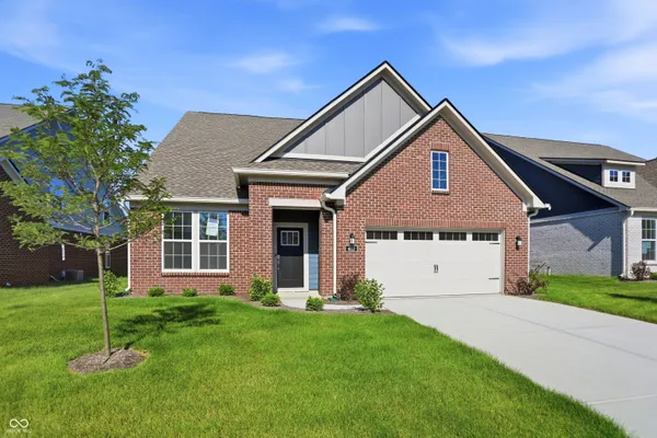 Property Slideshow image 2 of 14 | 462 regatta ln, Plainfield, IN, 46168
