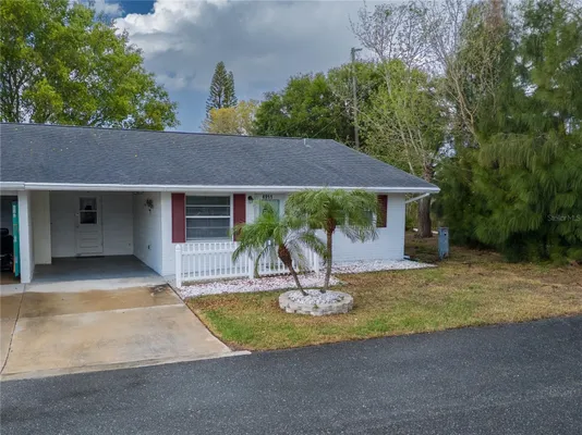 Property Slideshow image 3 of 43 | 4991 springwood ct 282, Pinellas Park, FL, 33782