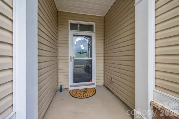 Property Slideshow image 3 of 48 | 1044 orchid ln, Fort Mill, SC, 29707