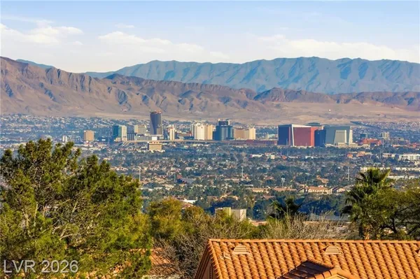 Property Slideshow image 3 of 98 | 2108 hot oak ridge st, Las Vegas, NV, 89134