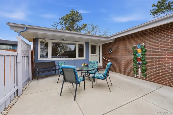 Property Slideshow image 3 of 26 | 7278 w cedar cir, Lakewood, CO, 80226