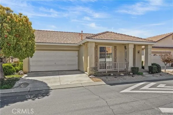 Property Slideshow image 3 of 44 | 5998 turnberry dr, Banning, CA, 92220