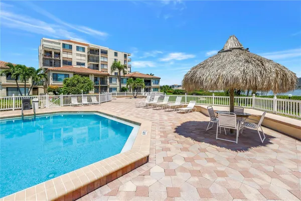 Property Slideshow image 3 of 42 | 6269 palma del mar blvd 508, St Petersburg, FL, 33715