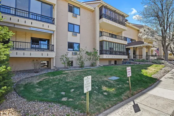 Property Slideshow image 2 of 43 | 2868 s heather gardens way 109, Aurora, CO, 80014