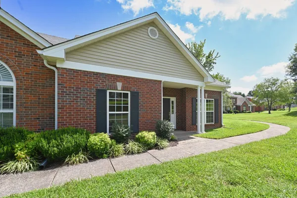 Property Slideshow image 3 of 60 | 5 hosier ct, Lebanon, TN, 37087