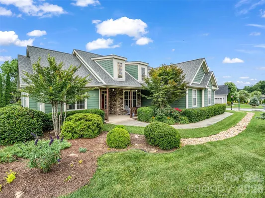 Property Slideshow image 2 of 48 | 17 black iron ln, Hendersonville, NC, 28792