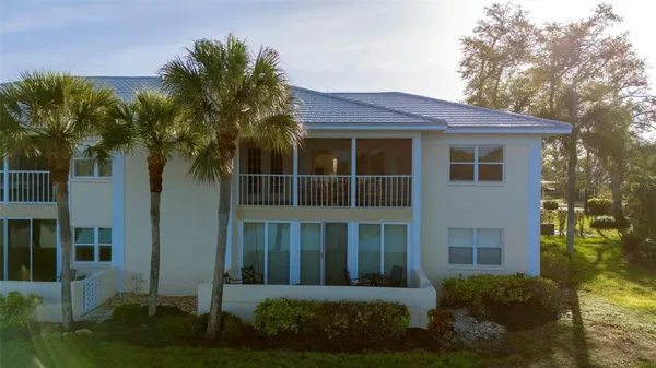 Property Slideshow image 2 of 47 | 425 cerromar ter 459, Venice, FL, 34293