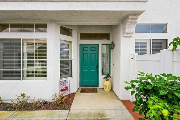 Property Slideshow image 2 of 54 | 3315 tripoli way, Oceanside, CA, 92056