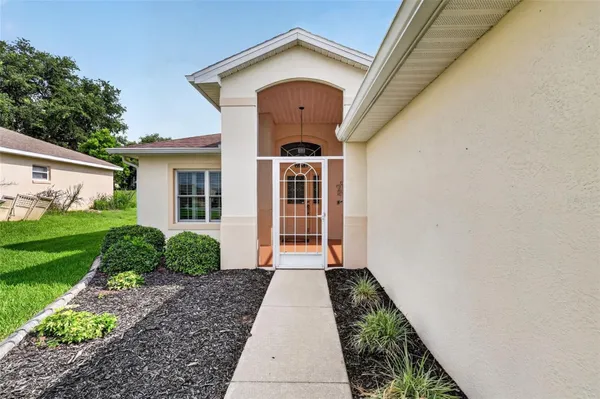 Property Slideshow image 3 of 45 | 5809 bounty cir, Tavares, FL, 32778