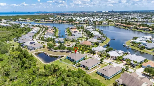 Property Slideshow image 2 of 91 | 638 manns harbor dr, Apollo Beach, FL, 33572