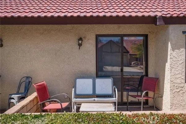 Property Slideshow image 3 of 20 | 11734 cottonwood dr, Apple Valley, CA, 92308