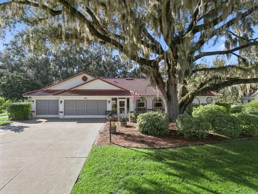 Property Slideshow image 3 of 86 | 5609 rosewall cir, Leesburg, FL, 34748