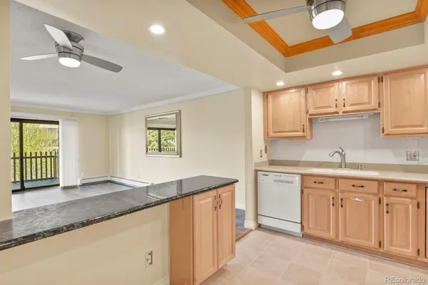 Property Slideshow image 3 of 26 | 14102 e linvale pl 504, Aurora, CO, 80014