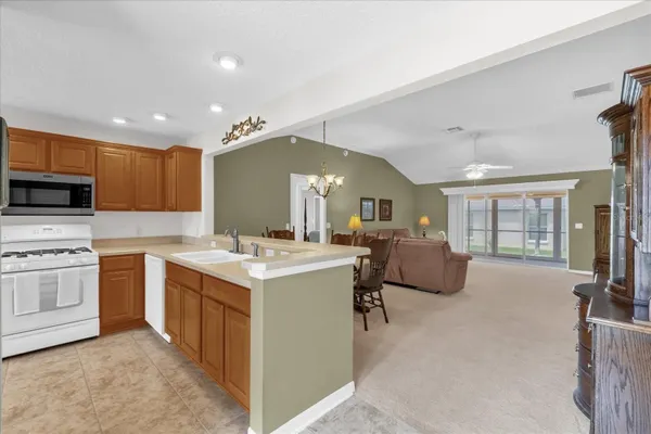 Property Slideshow image 3 of 38 | 1479 georgetown ave, The Villages, FL, 32162