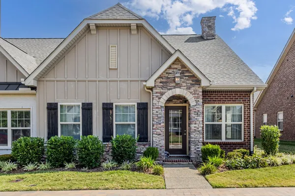 Property Slideshow image 2 of 38 | 143 winslow ct, Gallatin, TN, 37066