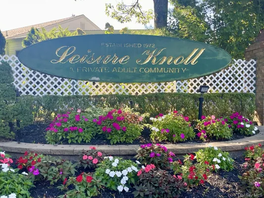 Property Slideshow image 2 of 18 | 323 brownfield dr, Ridge, NY, 11961