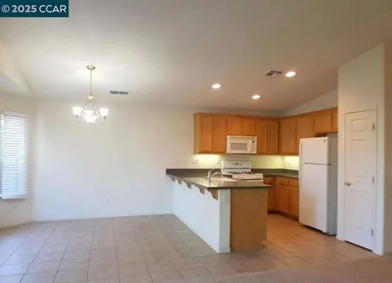 Property Slideshow image 3 of 5 | 400 brockton pl, Rio Vista, CA, 94571