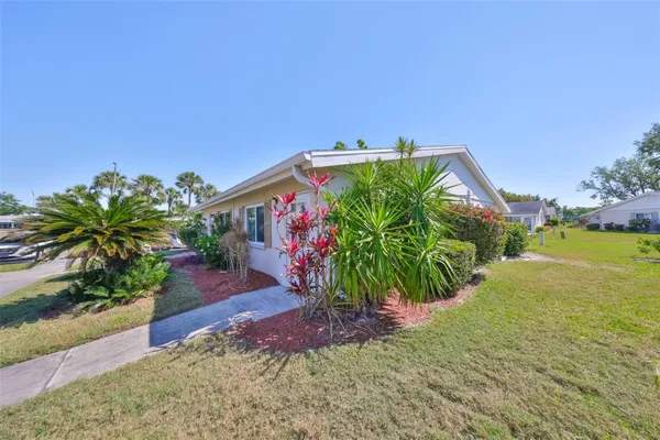 Property Slideshow image 3 of 58 | 2202 clubhouse dr 174, Sun City Center, FL, 33573