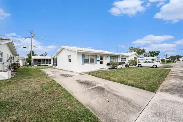Property Slideshow image 3 of 30 | 4325 93rd ter, Pinellas Park, FL, 33782