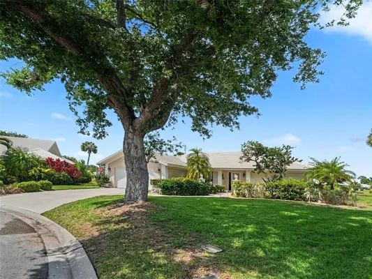 Property Slideshow image 2 of 53 | 612 paget dr, Venice, FL, 34293