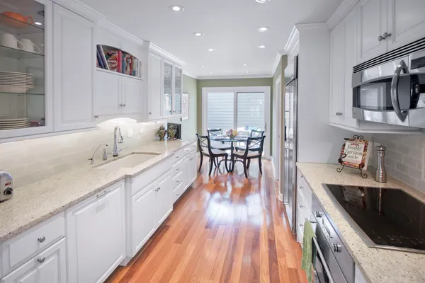 Property Slideshow image 3 of 46 | 259 timber ridge ln, Lake Barrington, IL, 60010