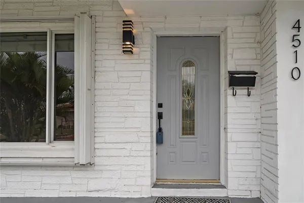 Property Slideshow image 3 of 34 | 4510 nw 49th dr, Tamarac, FL, 33319