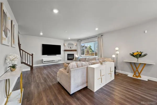 Property Slideshow image 3 of 46 | 3807 red valley ln, Castle Rock, CO, 80104