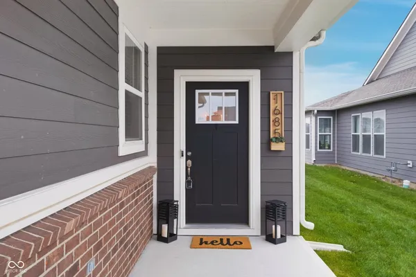 Property Slideshow image 2 of 34 | 1685 garwood dr, Westfield, IN, 46074