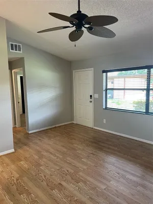 Property Slideshow image 2 of 18 | 12449 orangewood cir 17, Tavares, FL, 32778