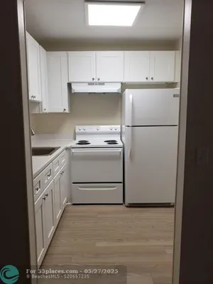 Property Slideshow image 3 of 9 | 146 canterbury f # 146, West Palm Beach, FL, 33417