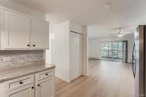 Property Slideshow image 2 of 31 | 705 s alton way 5c, Denver, CO, 80247