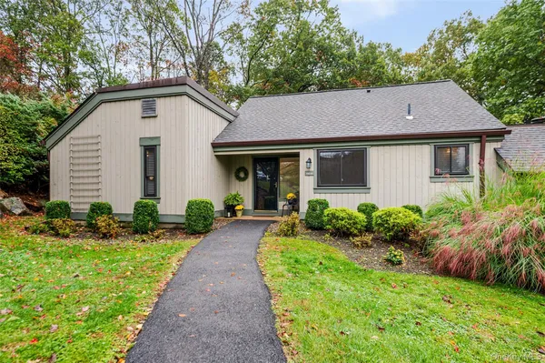 Property Slideshow image 2 of 33 | 150 heritage hls a, Somers, NY, 10589