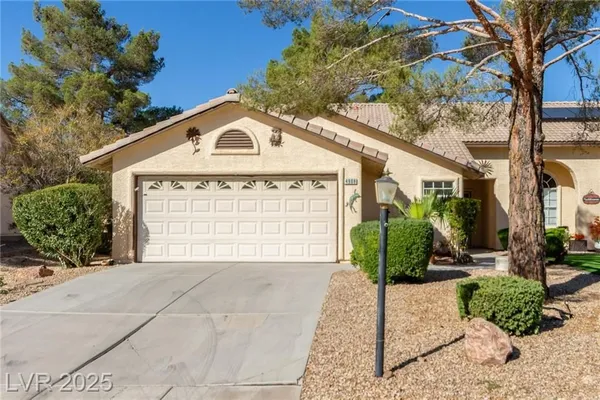Property Slideshow image 2 of 28 | 4908 winterset dr, Las Vegas, NV, 89130