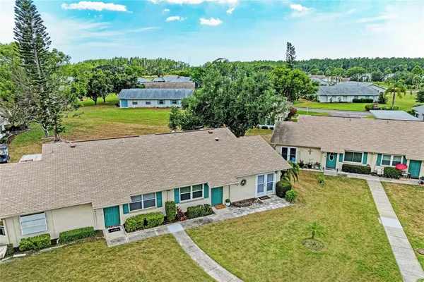 Property Slideshow image 2 of 46 | 1906 canterbury ln 16, Sun City Center, FL, 33573