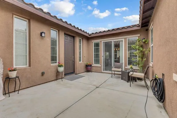 Property Slideshow image 2 of 72 | 42795 ponte ct, Indio, CA, 92203