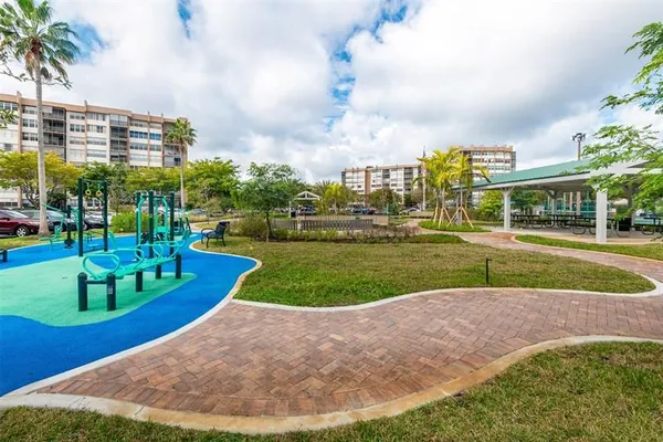 Property Slideshow image 3 of 30 | 1000 saint charles pl 220, Pembroke Pines, FL, 33026