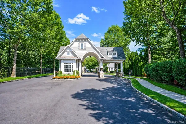 Property Slideshow image 3 of 46 | 14 concerto dr, Brookhaven, NY, 11755