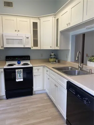 Property Slideshow image 2 of 24 | 89 crooked pine rd, Port Orange, FL, 32128