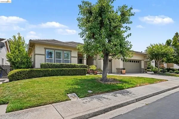 Property Slideshow image 3 of 44 | 574 quindell way, Brentwood (Cc), CA, 94513
