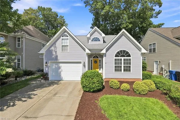 Property Slideshow image 3 of 50 | 2720 einstein dr, Virginia Beach, VA, 23456